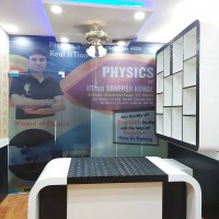 Physics by IITian Santosh Kunal in Kankarbagh, Patna